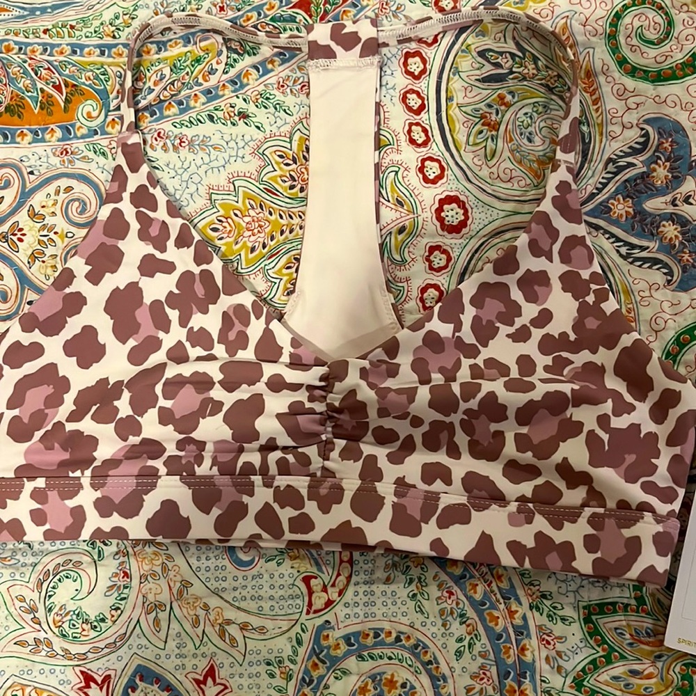 Spiritual Gangster studio T-back bra. Size XS. Leopard print!